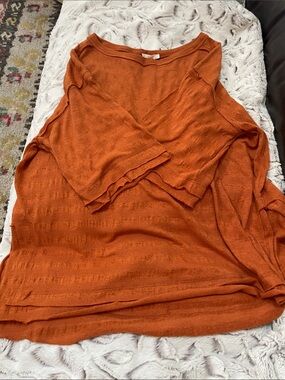 easel Lightweight Burnt Orange Knit Top